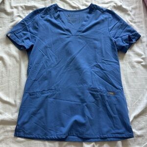 FIGS Casma Three-Pocket Scrub Top Ceil Blue